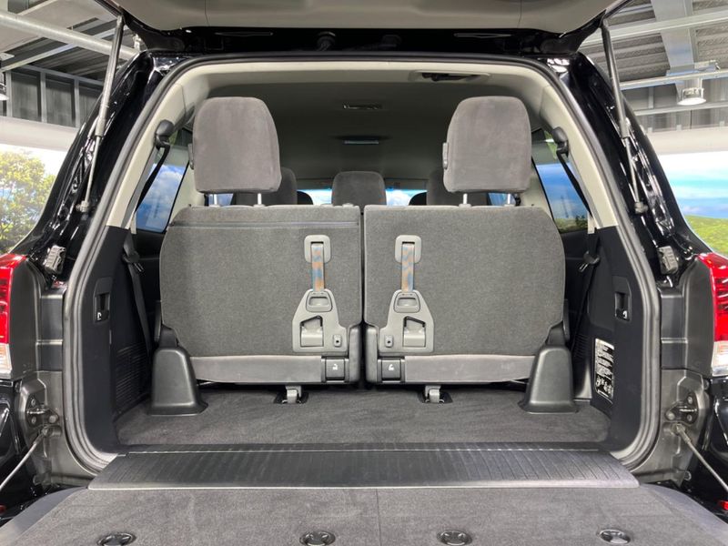 2018 Toyota Land Cruiser CBA-URJ202W (UW-6aa8b9841e295)[13]