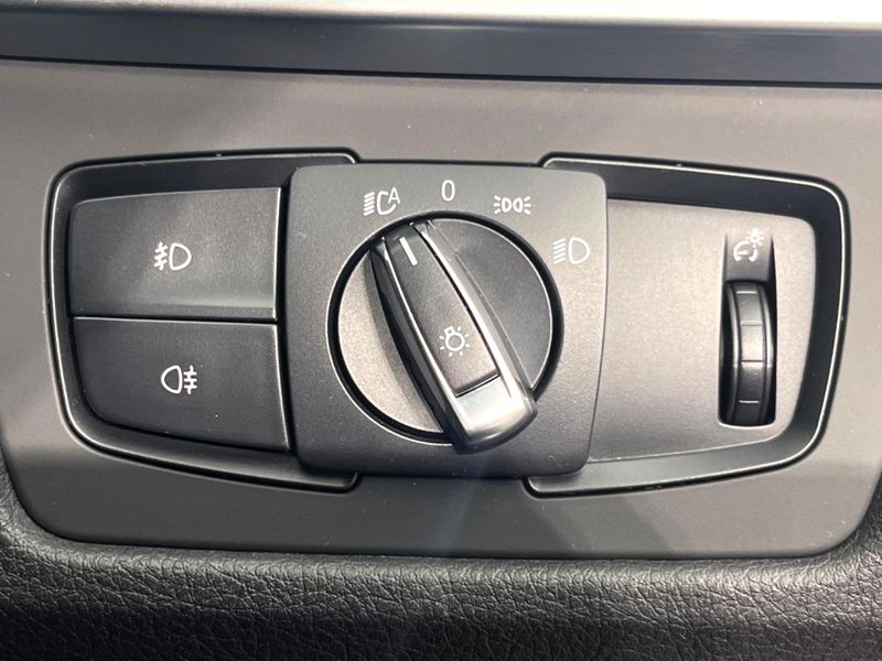 2016 BMW 3 Series LDA-8C20 (UW-6aa8b9a23fa27)[25]
