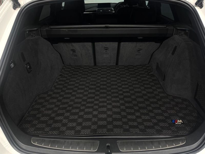 2016 BMW 3 Series LDA-8C20 (UW-6aa8b9a23fa27)[16]
