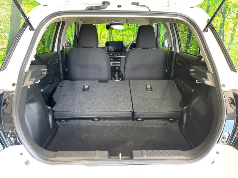 2024 Suzuki Swift 5AA-ZCEDS (UW-6aa8b9c060635)[14]