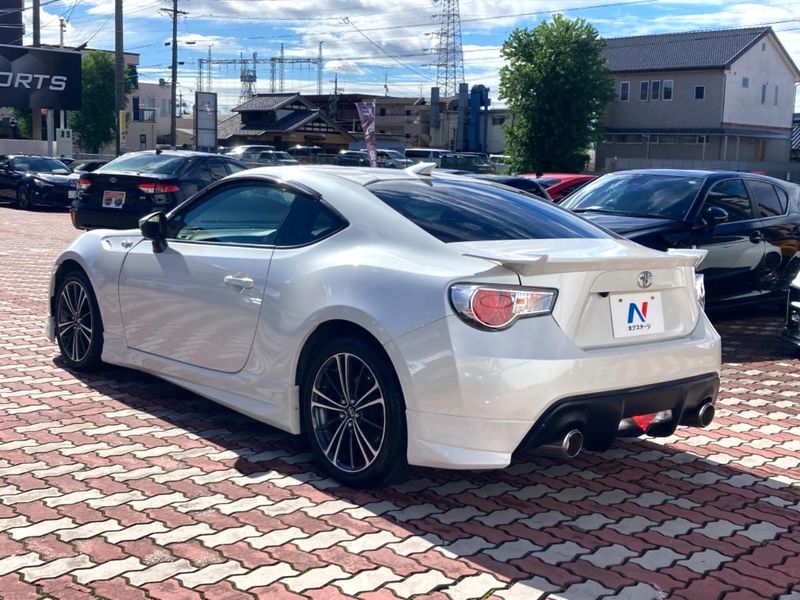 2012 Toyota 86 DBA-ZN6 (UW-6aa8b9c4edf90)[9]
