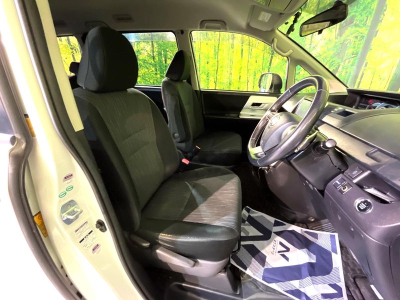2011 Toyota Noah DBA-ZRR75W (UW-6aa8b9cc7576d)[26]