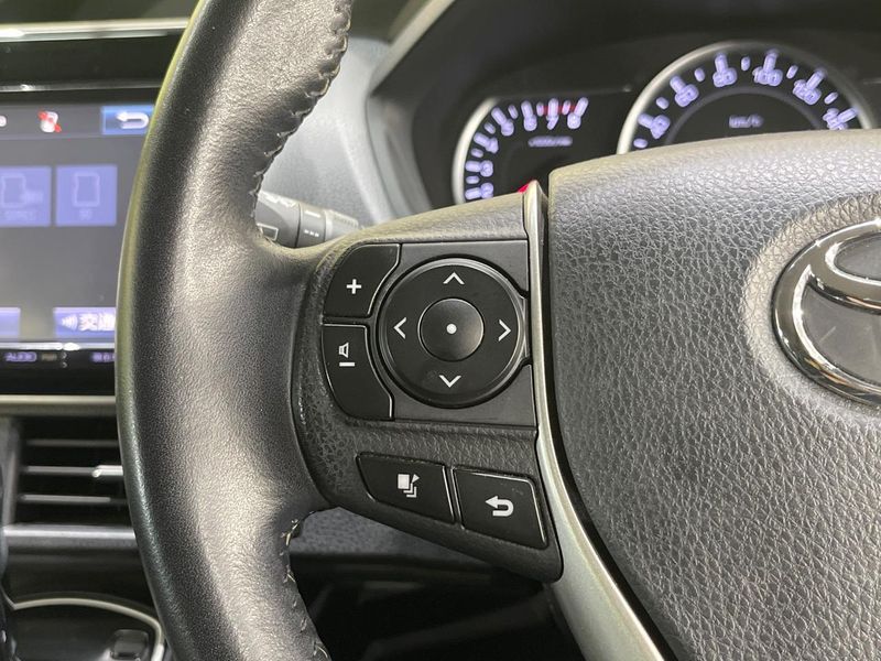 2015 Toyota Voxy DBA-ZRR80W (UW-6aa8b9ce047ab)[15]