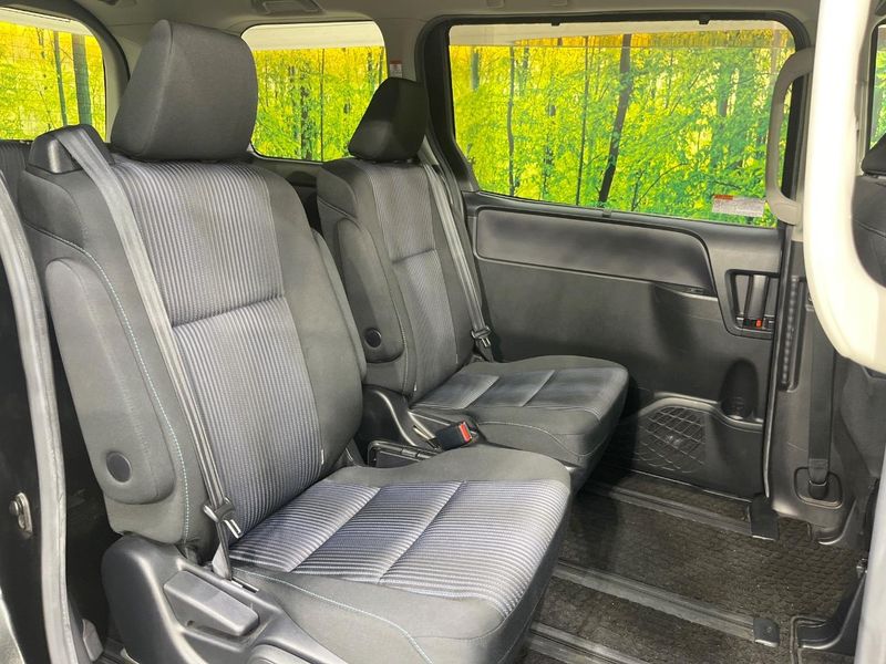 2015 Toyota Voxy DBA-ZRR80W (UW-6aa8b9ce047ab)[29]