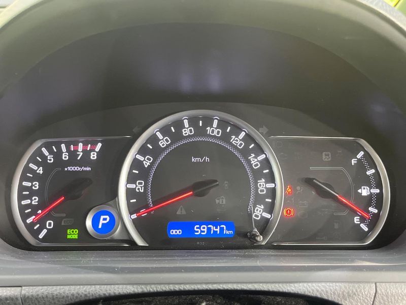 2015 Toyota Voxy DBA-ZRR80W (UW-6aa8b9ce047ab)[12]