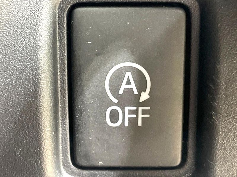 2017 Toyota Voxy DBA-ZRR80W (UW-6aa8b9d417266)[12]