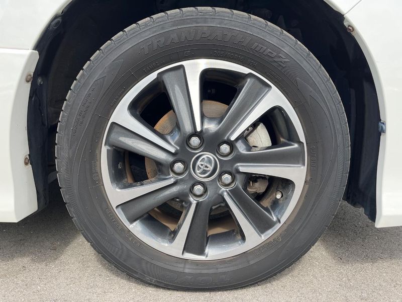 2018 Toyota Noah DBA-ZRR80W (UW-6aa8b9d58a780)[24]
