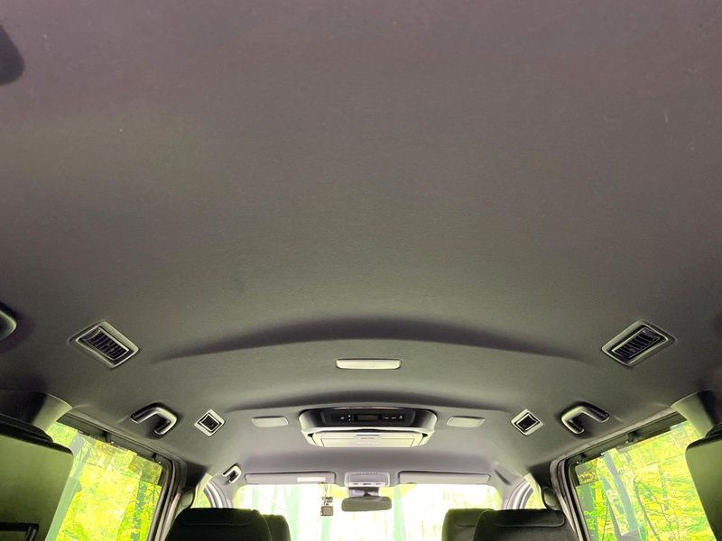 2018 Toyota Voxy DBA-ZRR80W (UW-6aa8b9d734bcc)[14]