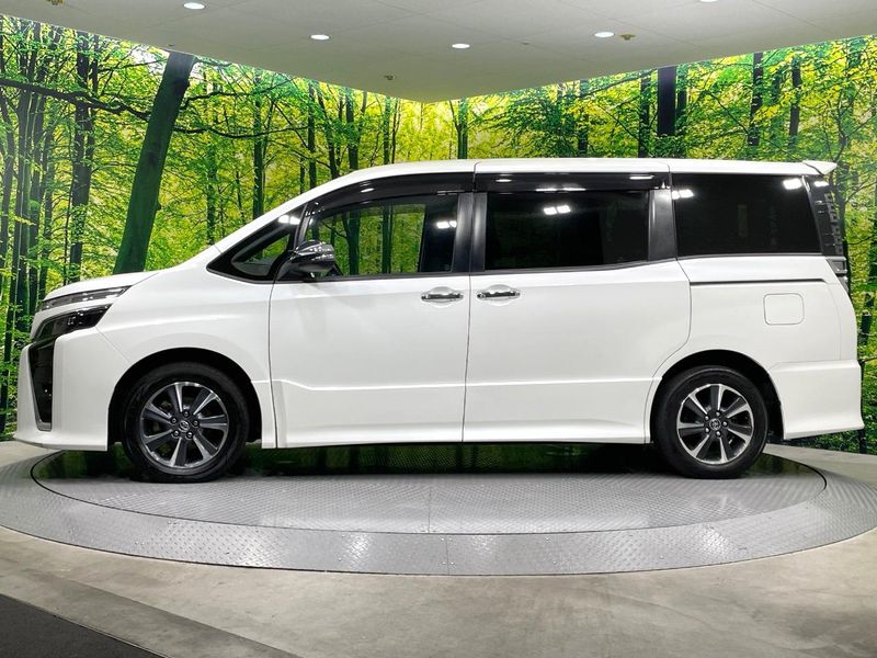 2018 Toyota Voxy DBA-ZRR80W (UW-6aa8b9d734bcc)[6]