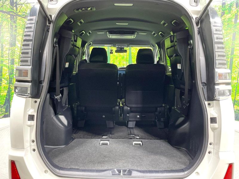 2018 Toyota Voxy DBA-ZRR80W (UW-6aa8b9d734bcc)[13]