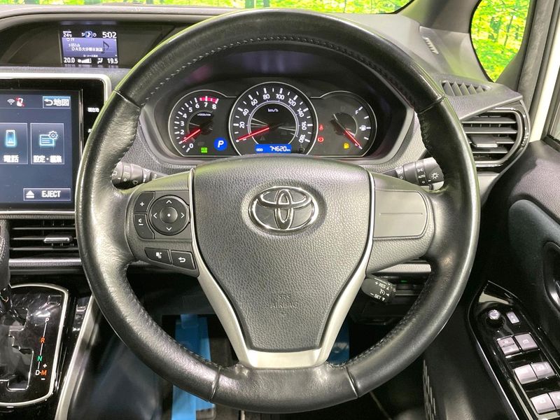 2018 Toyota Voxy DBA-ZRR80W (UW-6aa8b9d734bcc)[22]