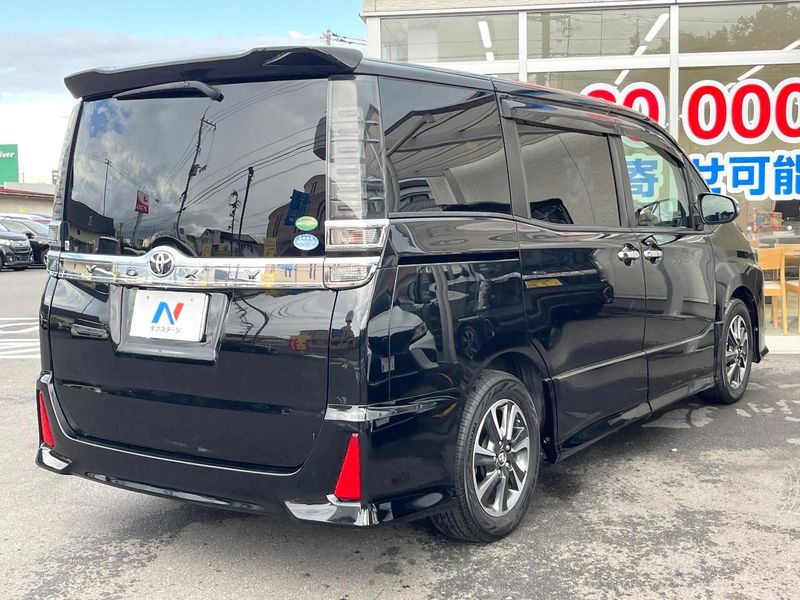 2018 Toyota Voxy DBA-ZRR80W (UW-6aa8b9d7d70d3)[14]