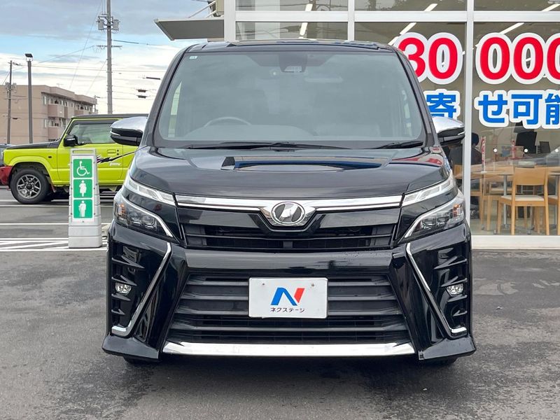 2018 Toyota Voxy DBA-ZRR80W (UW-6aa8b9d7d70d3)[7]
