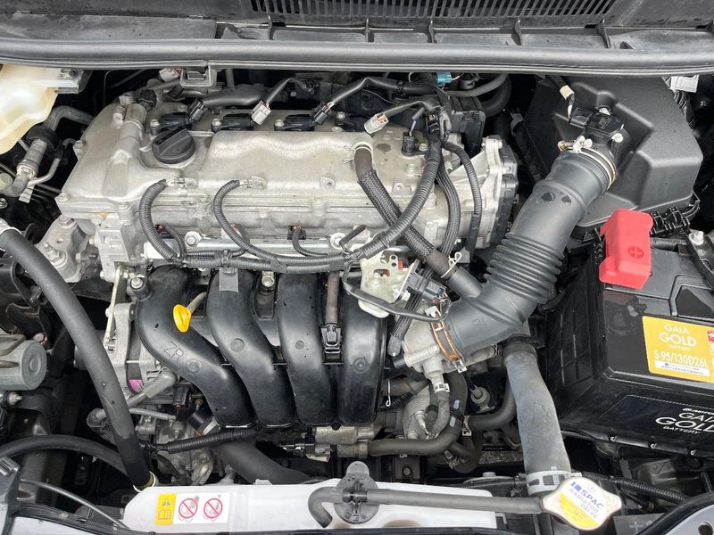 2018 Toyota Voxy DBA-ZRR80W (UW-6aa8b9d7d70d3)[8]