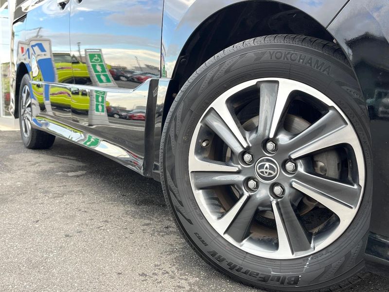 2018 Toyota Voxy DBA-ZRR80W (UW-6aa8b9d7d70d3)[10]