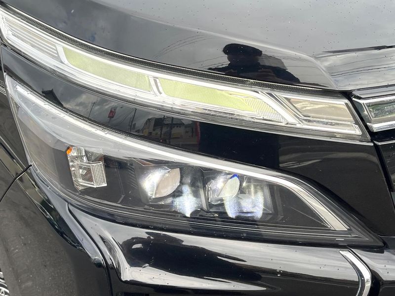2018 Toyota Voxy DBA-ZRR80W (UW-6aa8b9d7d70d3)[9]