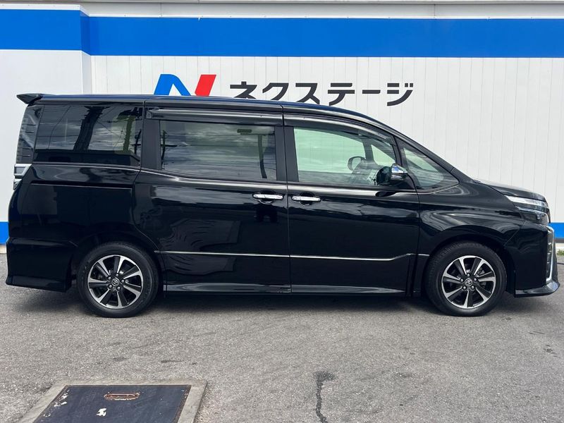 2019 Toyota Voxy DBA-ZRR80W (UW-6aa8b9da18e0b)[24]