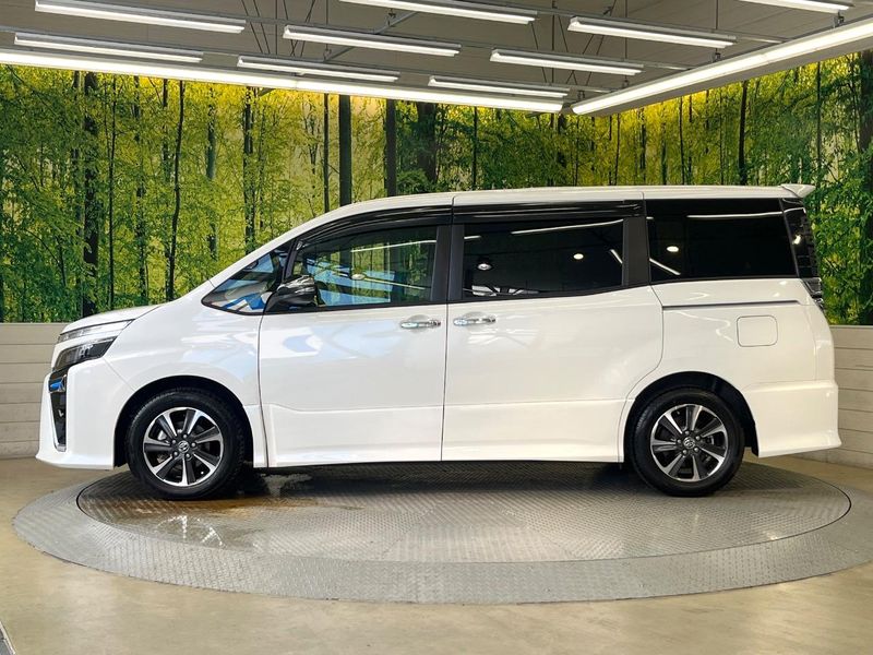 2021 Toyota Voxy 3BA-ZRR80W (UW-6aa8b9ddf0a77)[28]