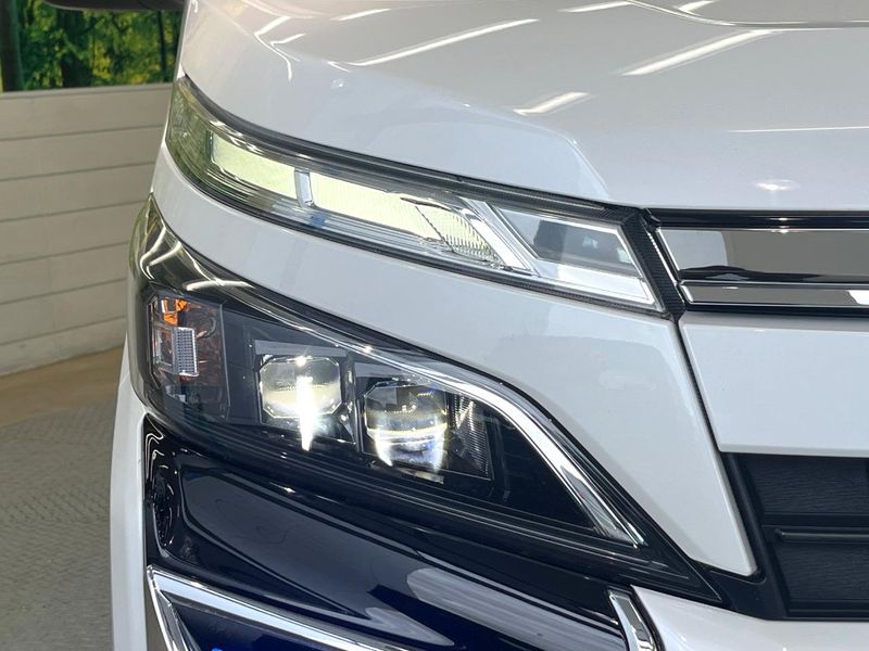 2021 Toyota Voxy 3BA-ZRR80W (UW-6aa8b9ddf0a77)[8]