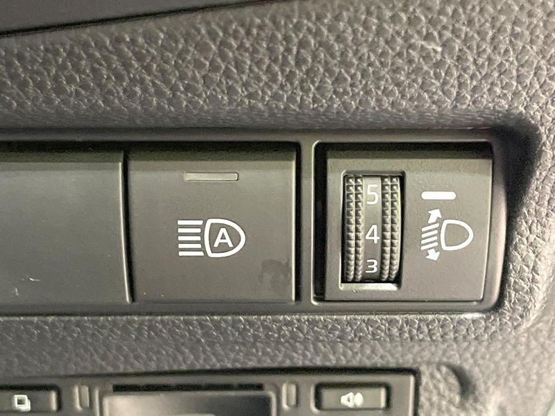 2025 Toyota Corolla Cross 6AA-ZVG13 (UW-6aa8b9edb50fc)[14]