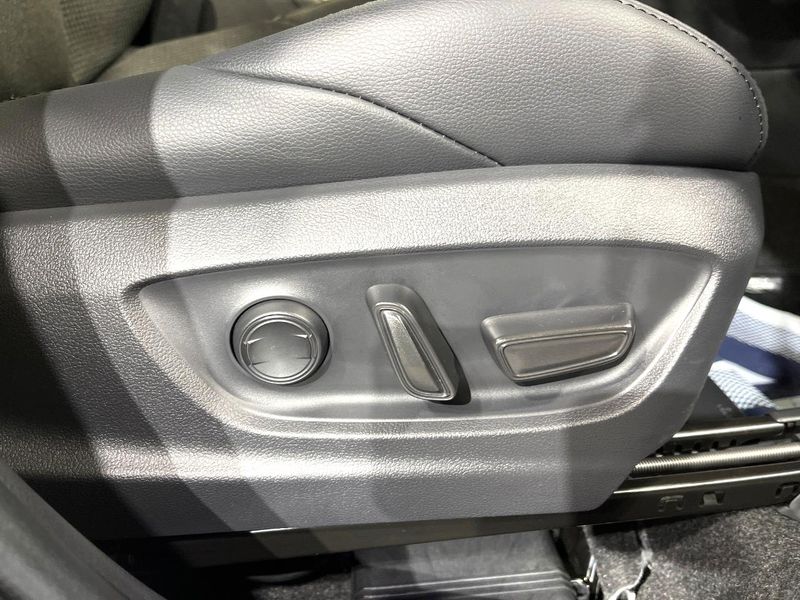 2026 Toyota Corolla Cross 6AA-ZVG13 (UW-6aa8b9f03a639)[9]
