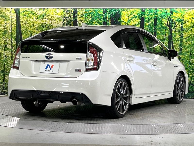 2015 Toyota Prius DAA-ZVW30 (UW-6aa8b9f687bc7)[9]