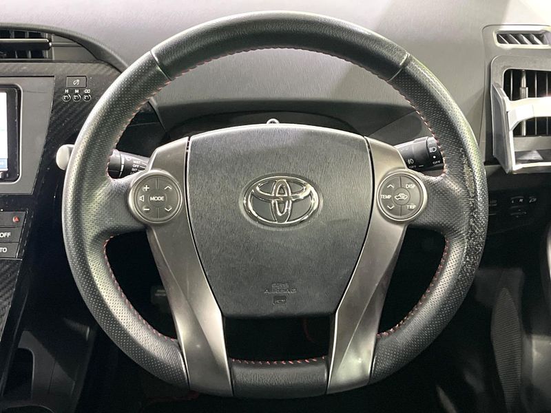 2015 Toyota Prius DAA-ZVW30 (UW-6aa8b9f687bc7)[25]