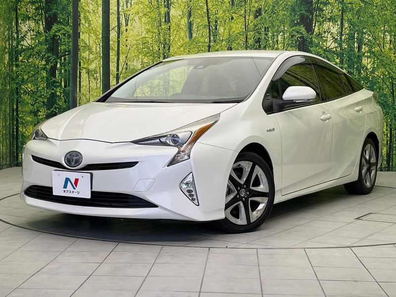 2016 Toyota Prius DAA-ZVW50 (UW-6aa8b9faa76d8)[0]