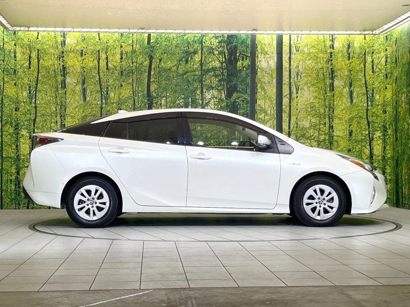 2017 Toyota Prius DAA-ZVW50 (UW-6aa8b9fc8b56e)[7]