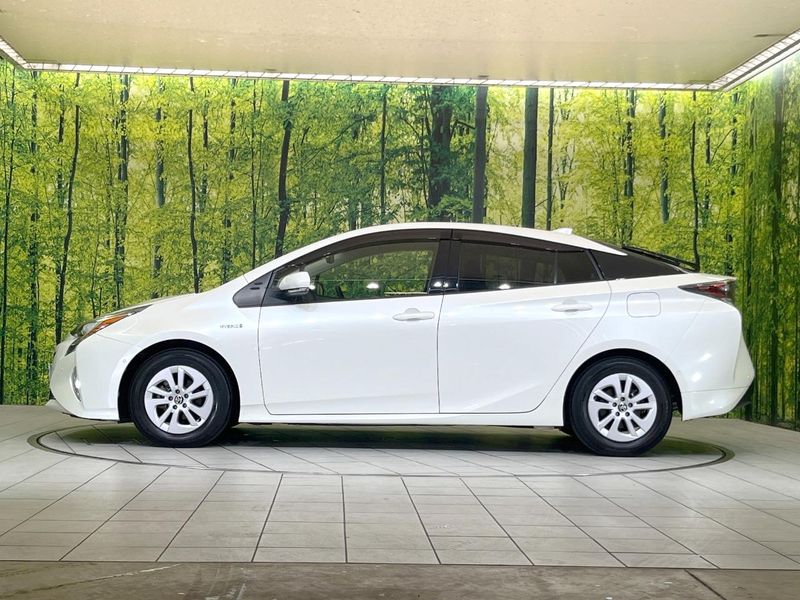 2017 Toyota Prius DAA-ZVW50 (UW-6aa8b9fc8b56e)[11]