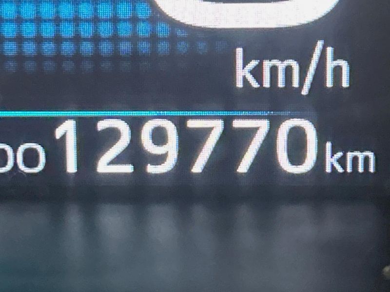 2017 Toyota Prius DAA-ZVW51 (UW-6aa8ba022b908)[2]