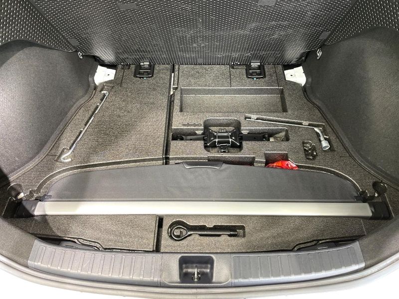 2017 Toyota Prius DAA-ZVW51 (UW-6aa8ba024b3fb)[16]