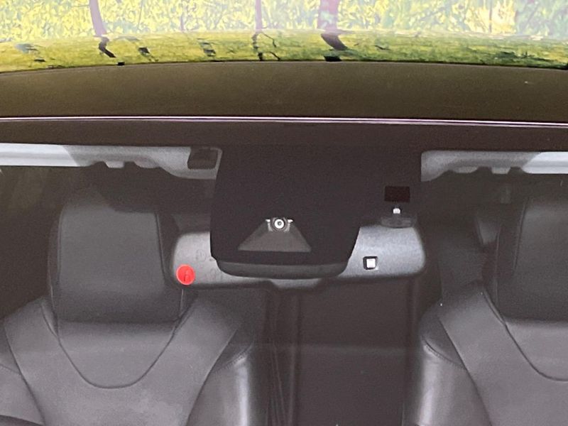 2018 Toyota Prius DAA-ZVW51 (UW-6aa8ba026c28d)[23]