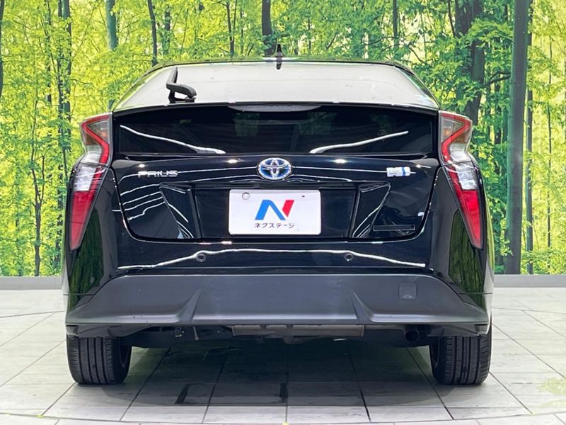 2018 Toyota Prius DAA-ZVW51 (UW-6aa8ba026c28d)[19]