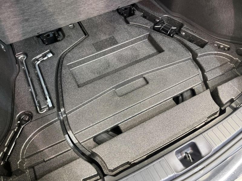 2018 Toyota Prius DAA-ZVW51 (UW-6aa8ba026c28d)[5]