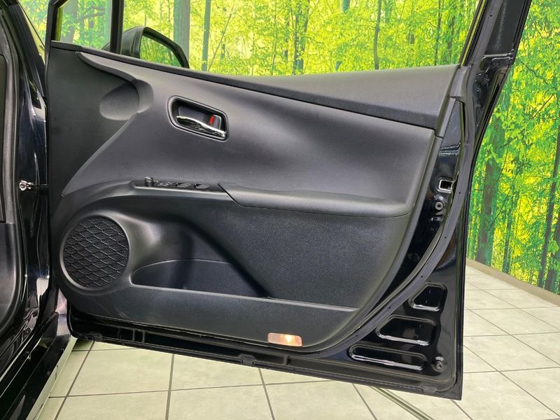 2019 Toyota Prius DAA-ZVW51 (UW-6aa8ba04363b3)[24]