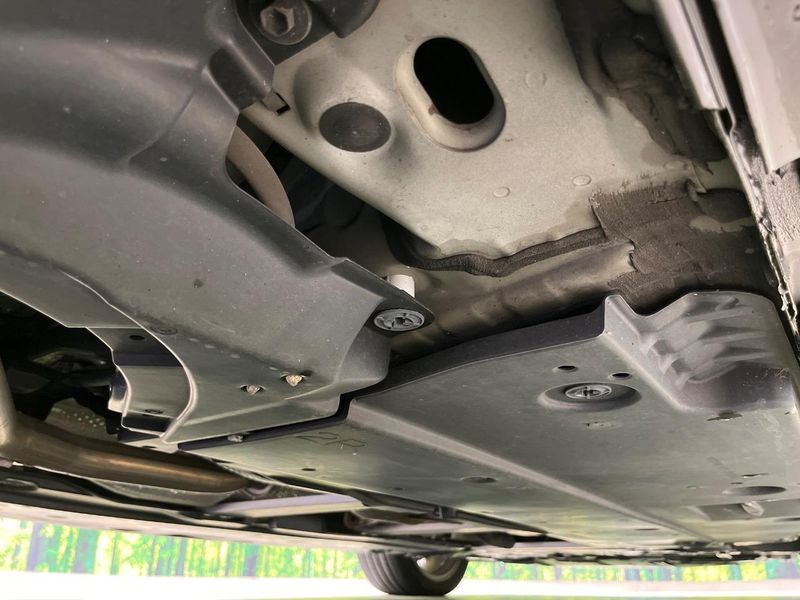 2019 Toyota Prius DAA-ZVW51 (UW-6aa8ba04363b3)[27]