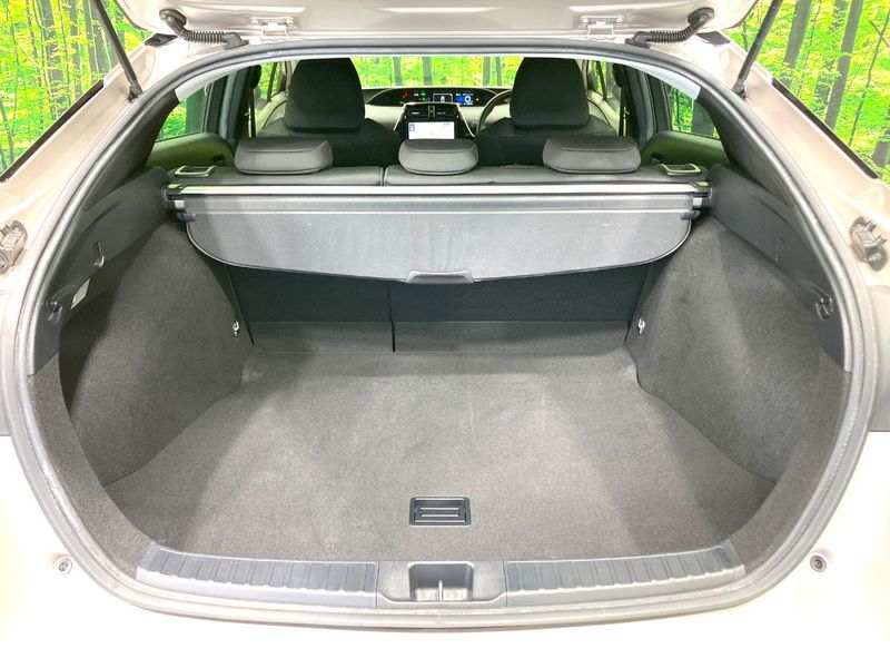 2019 Toyota Prius DAA-ZVW51 (UW-6aa8ba089e1af)[26]