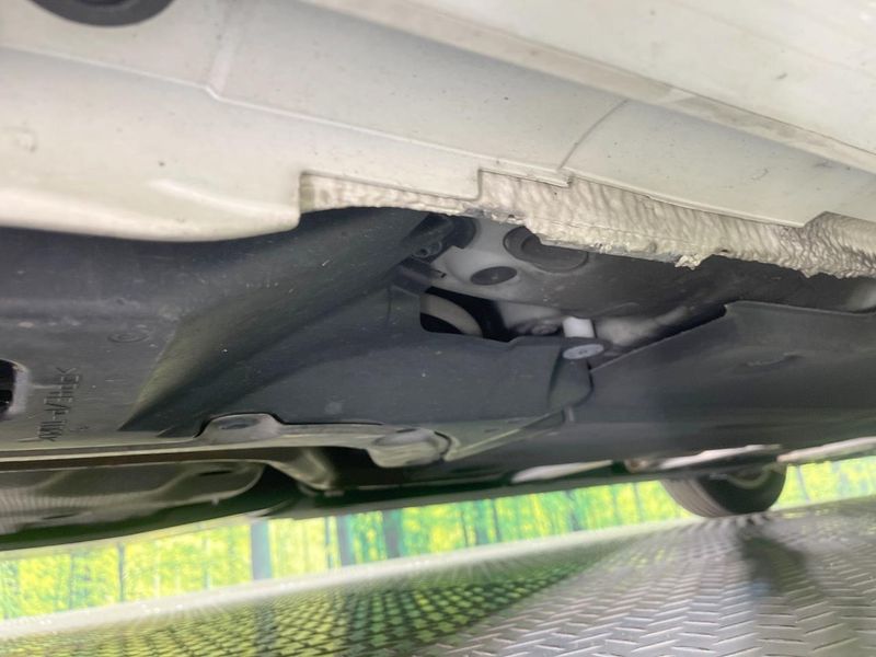 2017 Toyota Prius PHV DLA-ZVW52 (UW-6aa8ba0974b31)[22]