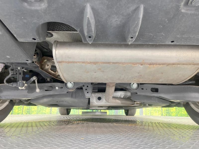 2017 Toyota Prius PHV DLA-ZVW52 (UW-6aa8ba0974b31)[25]