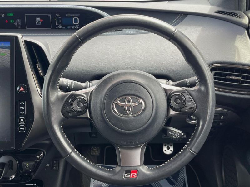 2018 Toyota Prius PHV DLA-ZVW52 (UW-6aa8ba0a70625)[28]