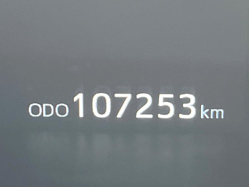 2018 Toyota Prius PHV DLA-ZVW52 (UW-6aa8ba0a7825f)[2]