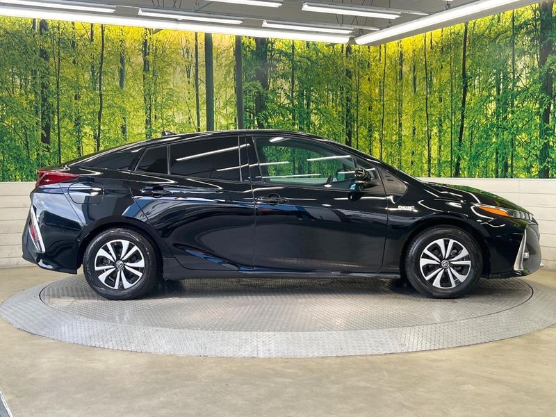 2018 Toyota Prius PHV DLA-ZVW52 (UW-6aa8ba0a7825f)[26]