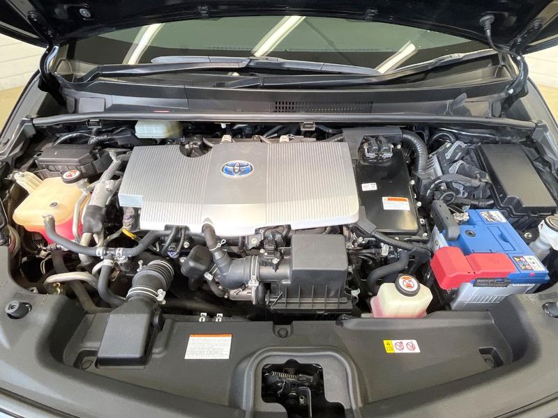 2018 Toyota Prius PHV DLA-ZVW52 (UW-6aa8ba0a7825f)[5]