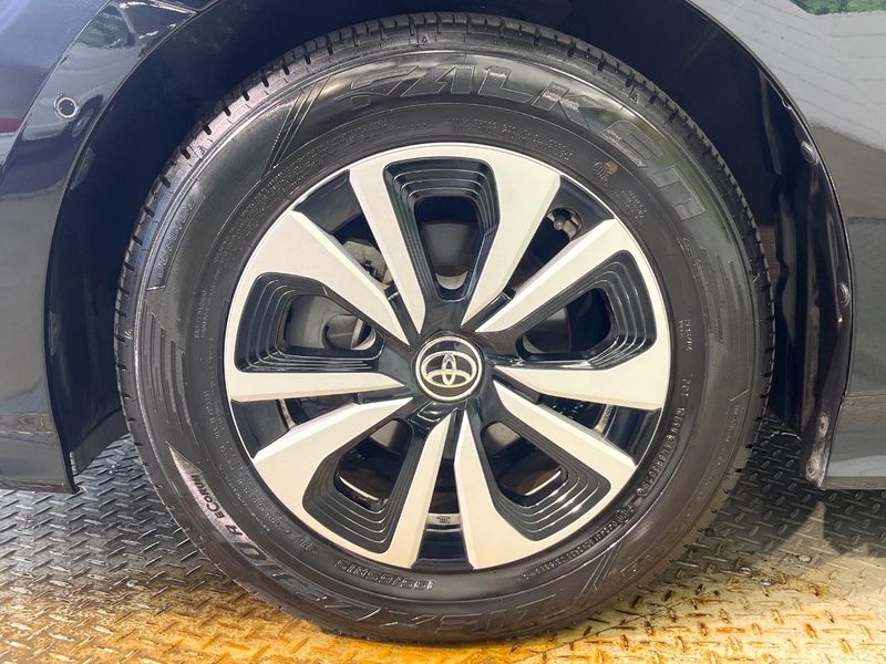 2018 Toyota Prius PHV DLA-ZVW52 (UW-6aa8ba0a7825f)[22]