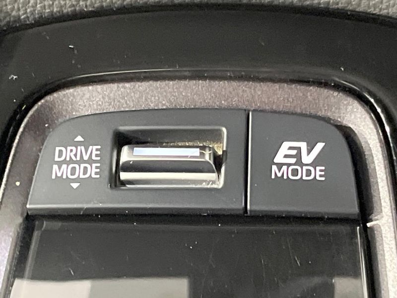 2025 Toyota Corolla 6AA-ZWE219 (UW-6aa8ba11eb9d6)[19]