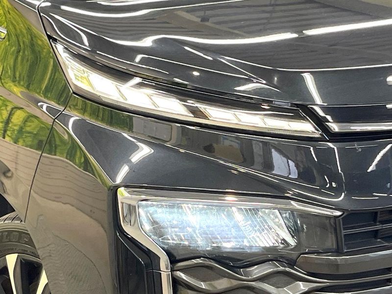 2023 Toyota Voxy 6AA-ZWR90W (UW-6aa8ba1e8e30a)[15]