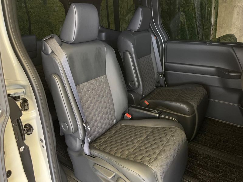2024 Toyota Voxy 6AA-ZWR90W (UW-6aa8ba25cf847)[10]