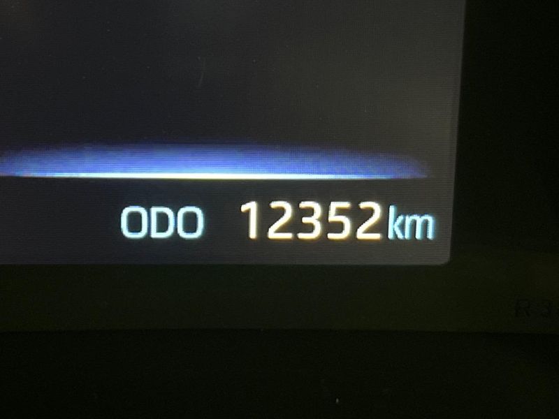 2026 Toyota Noah 6AA-ZWR90W (UW-6aa8ba28ad6ee)[2]
