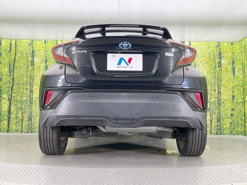 2017 Toyota C-HR DAA-ZYX10 (UW-6aa8ba2d23de5)[19]